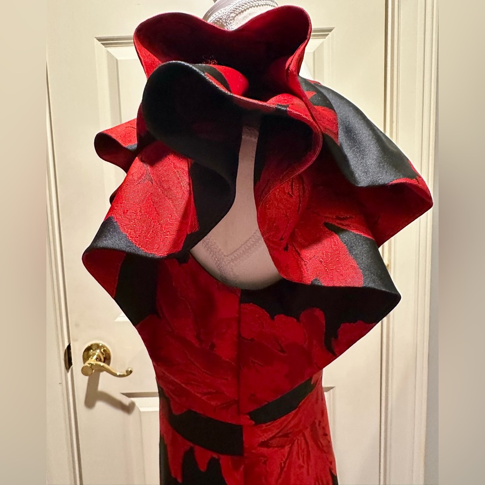 Adrianna Papell Red and Black One-Shoulder Floral Evening Dress w/POCKETS! - Picture 5 of 10